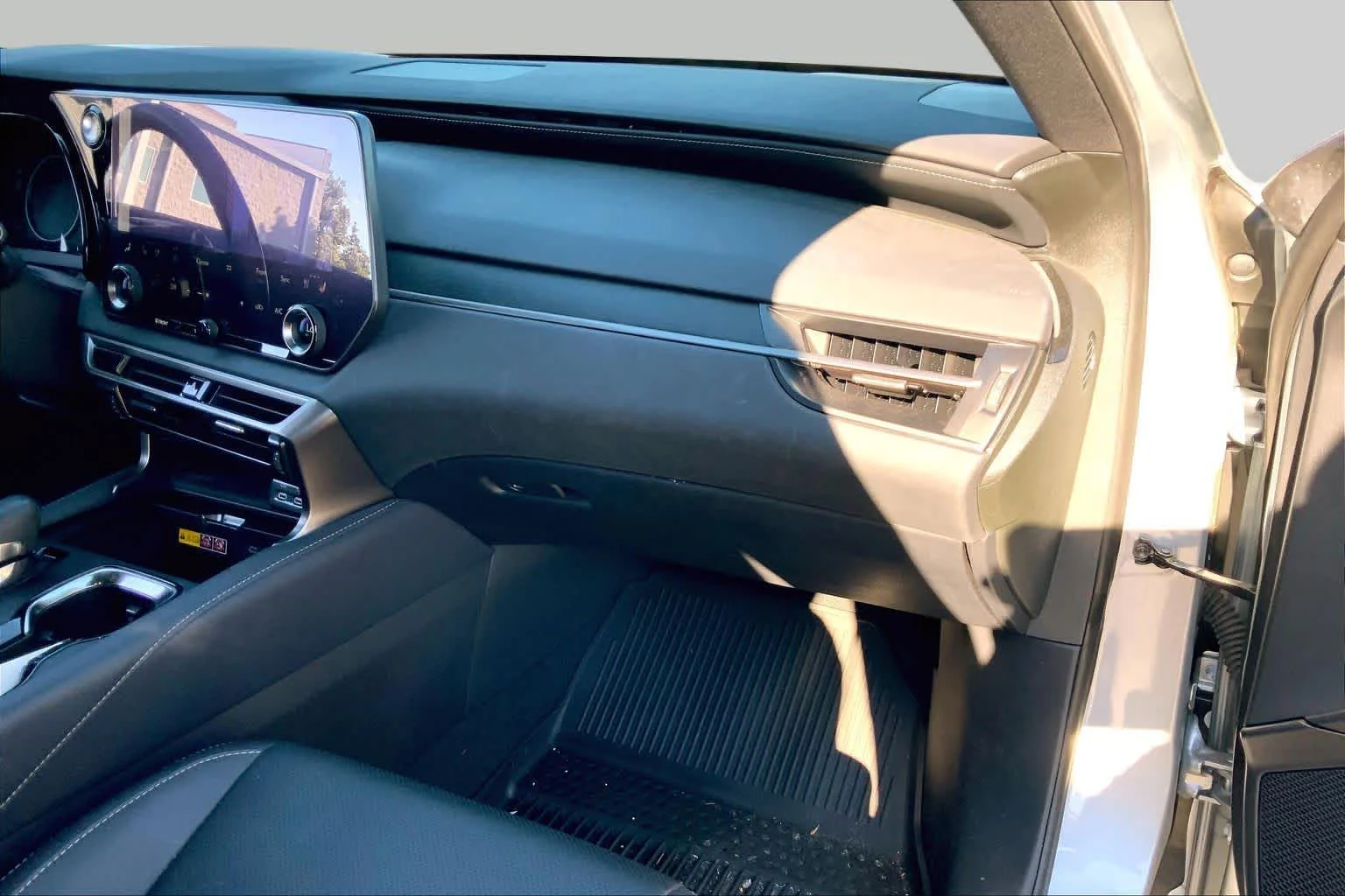 Certified Used 2023 Iridium Lexus Premium image 19
