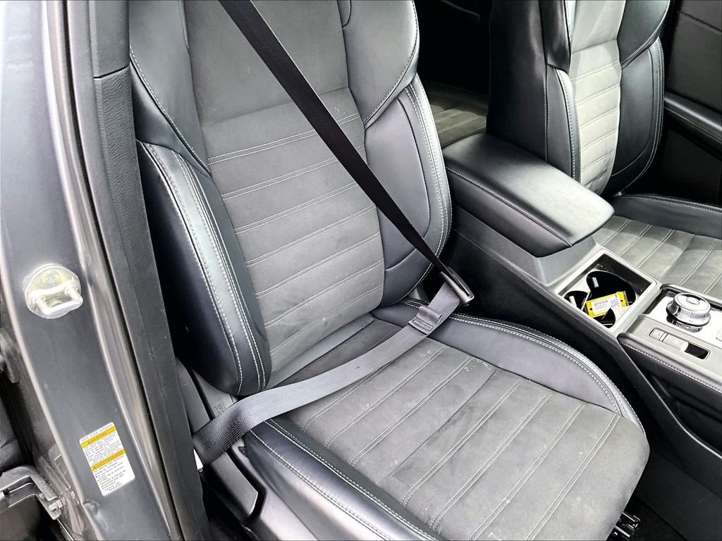 Used 2024 Gray Mitsubishi SE Black Edition image 11
