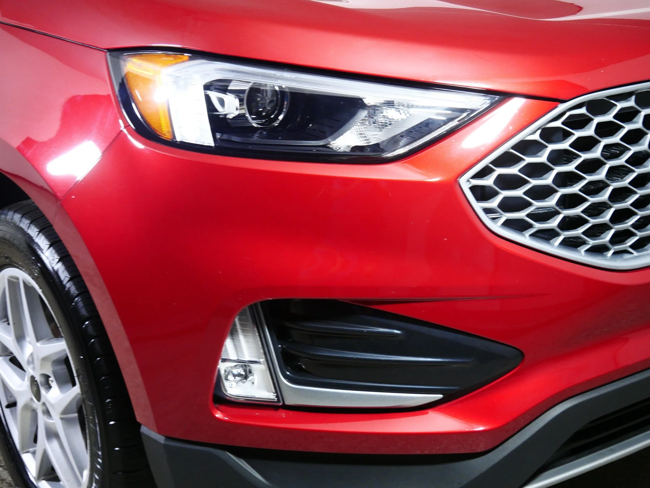 Used 2023 Rapid Red Metallic Tinted Clearcoat Ford SEL image 16