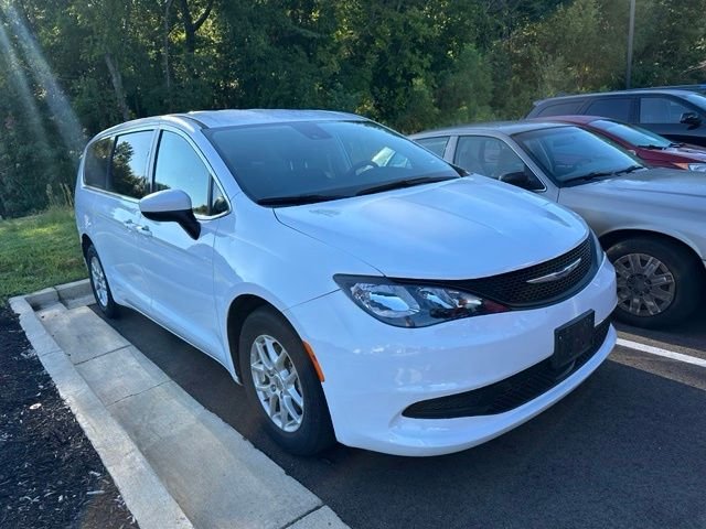 Used 2023 White Chrysler LX image 5