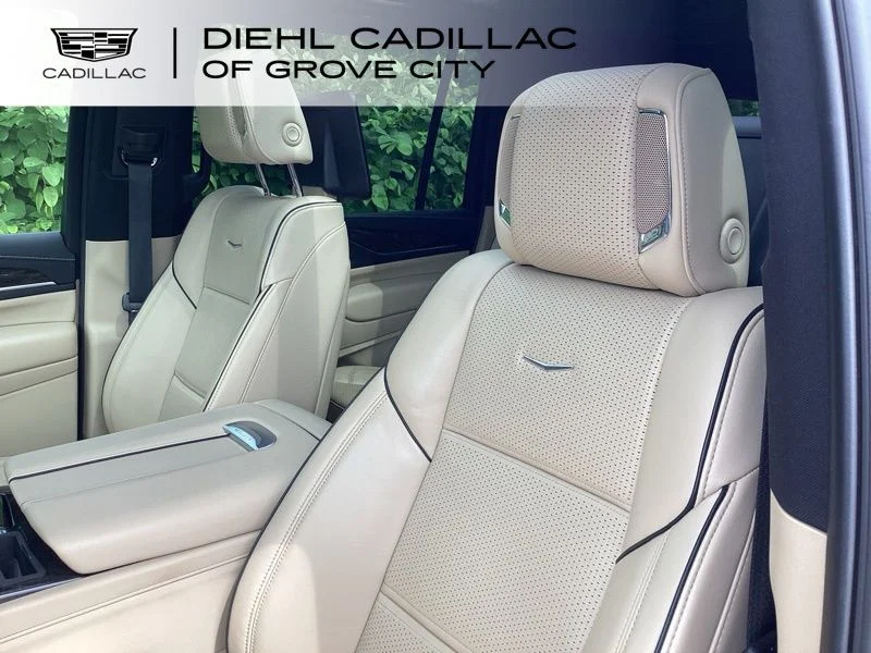 Used 2023 White Cadillac Premium image 18