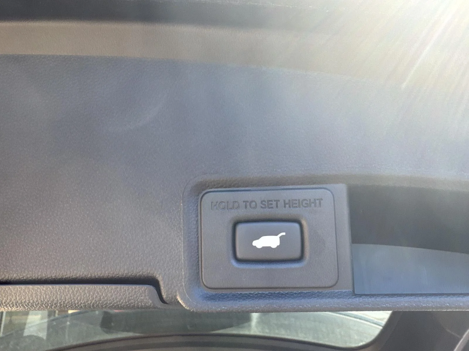 Used 2024 Liquid Carbon Metallic Acura SH-AWD image 8