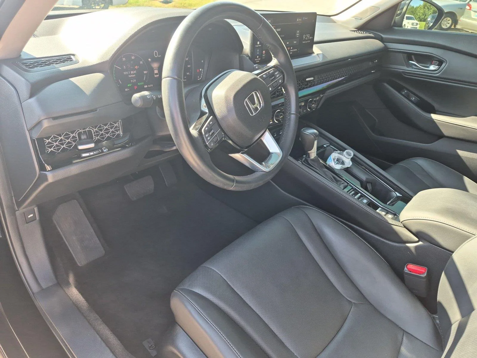 Used 2023 Crystal Black Pearl Honda Touring image 19