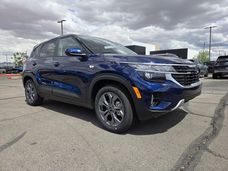 New 2026 Dark Ocean Blue Kia LX image 2