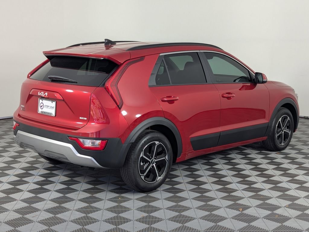 2025 Kia Niro EX - Photo 7
