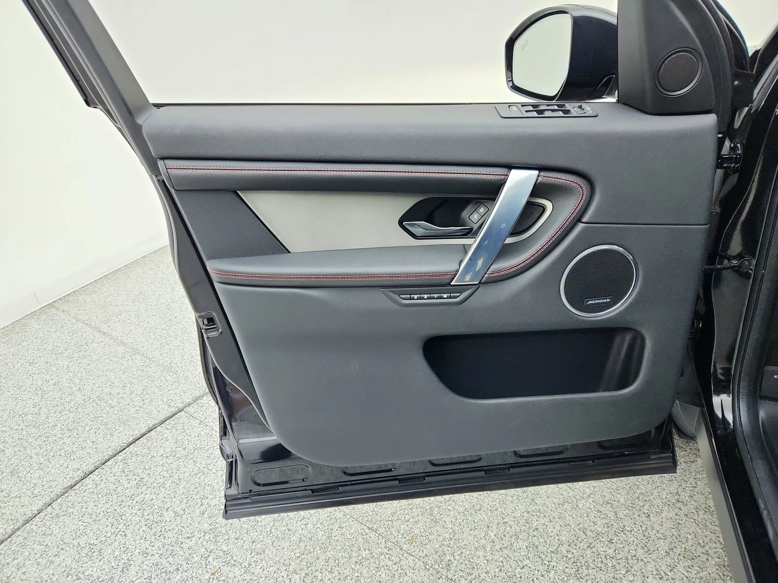 2023 Land Rover Discovery Sport SE - Photo 25