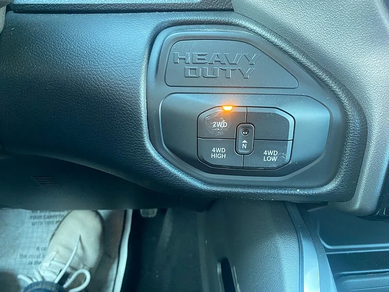 2026 RAM 3500 Laramie - Photo 18