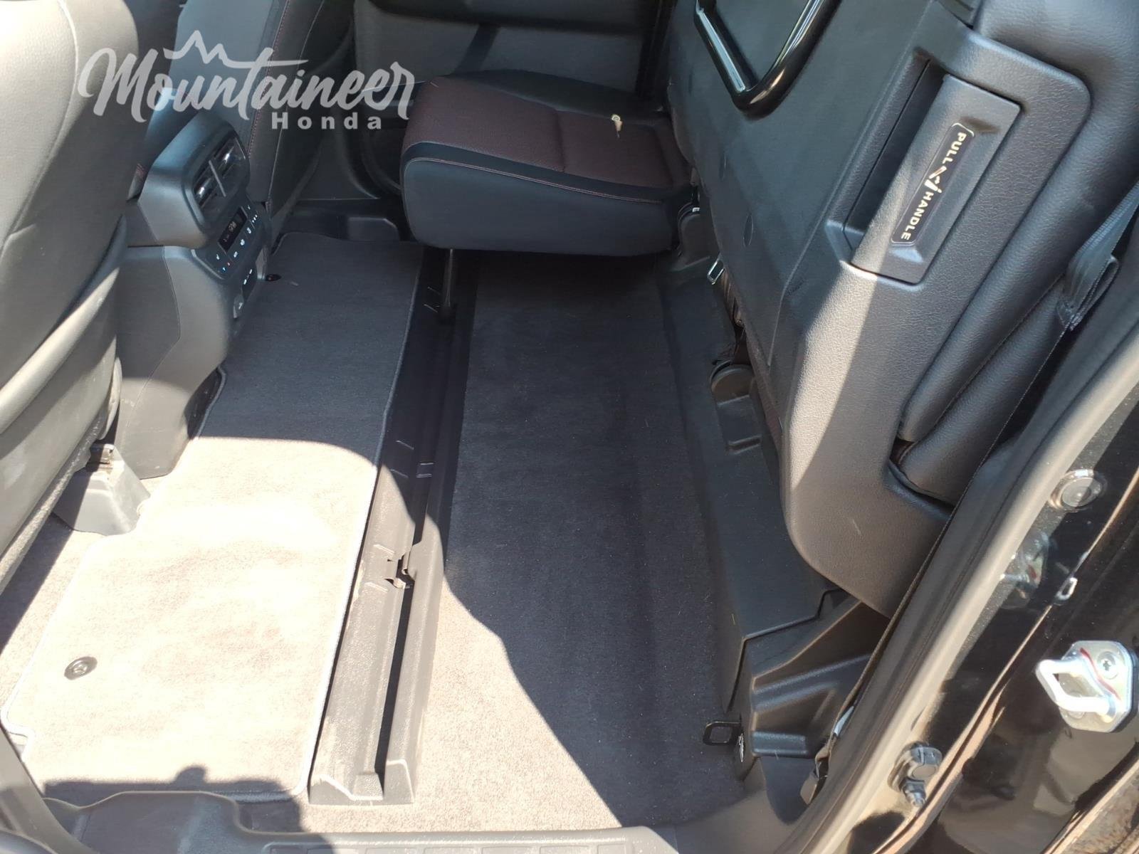 Used 2024 Crystal Black Pearl Honda Black Edition image 33