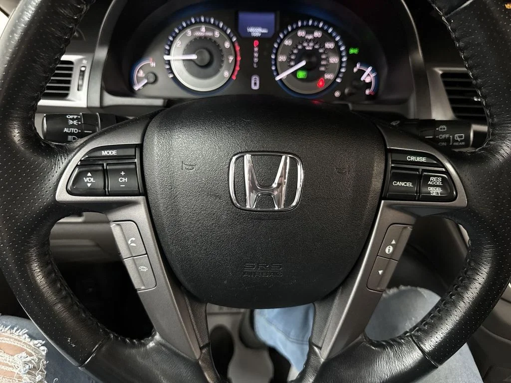 Used 2013 White Diamond Pearl Honda Touring Elite image 23