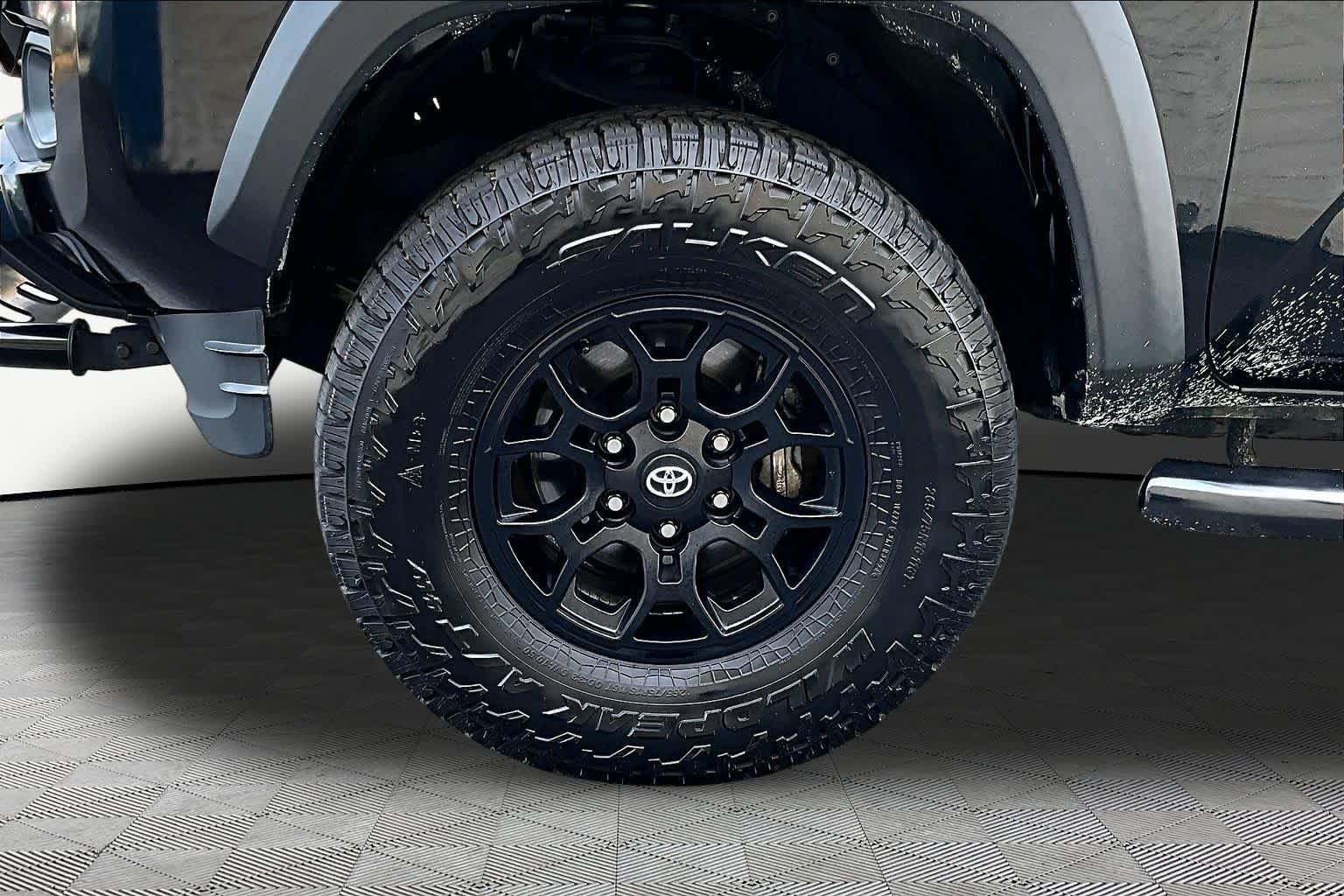 Used 2019 Midnight Black Metallic Toyota SR image 10