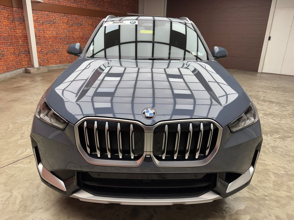 Certified Used 2025  BMW xDrive28i image 7