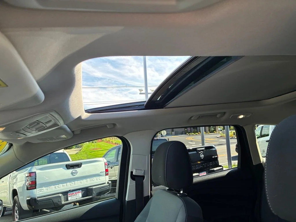 Used 2015 Gray Ford SE image 22