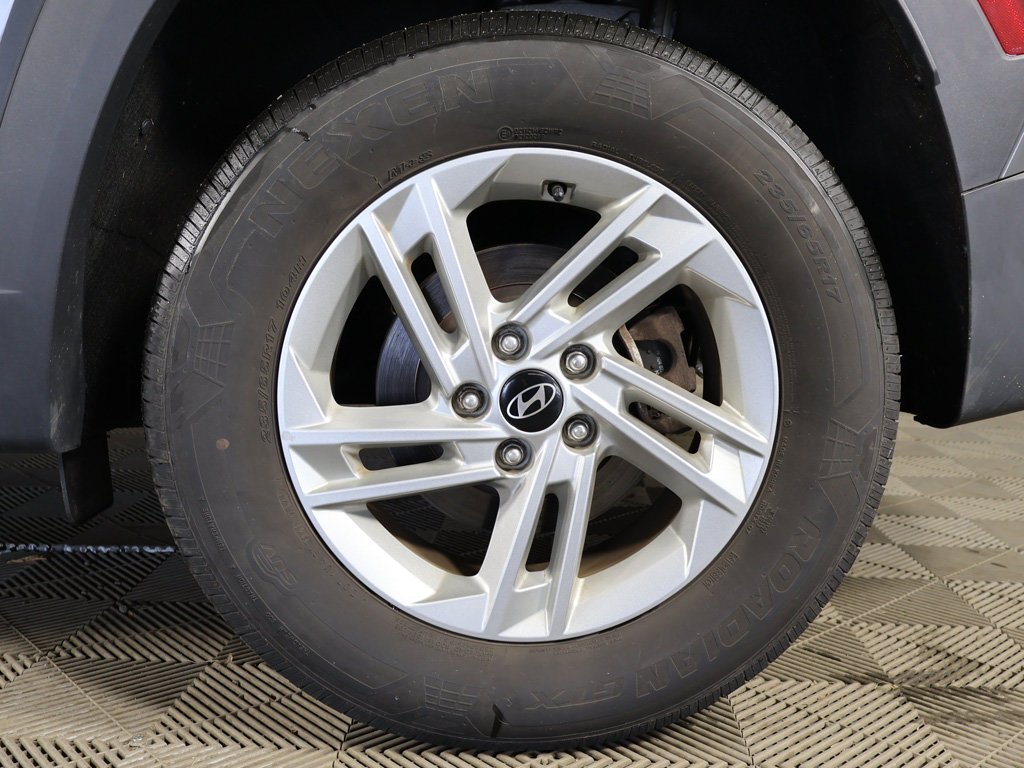 Certified Used 2025 Gray Hyundai SE image 17