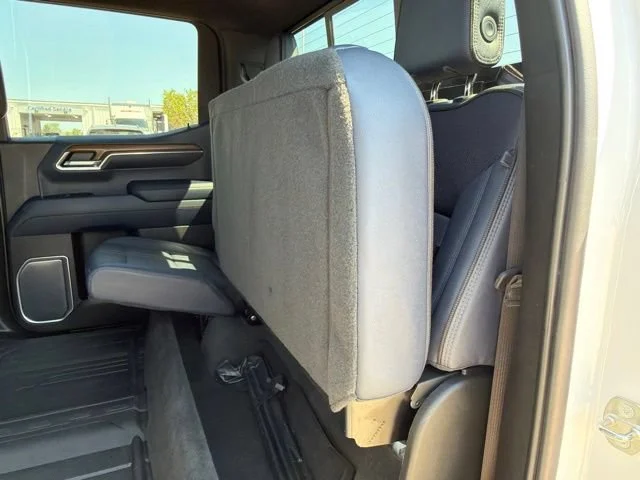 Used 2023 IRIDESCENT PEARL TRICOAT Chevrolet High Country image 41