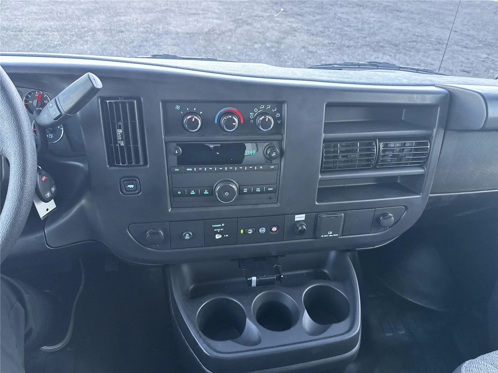 New 2025 Summit White Chevrolet 1WT image 15