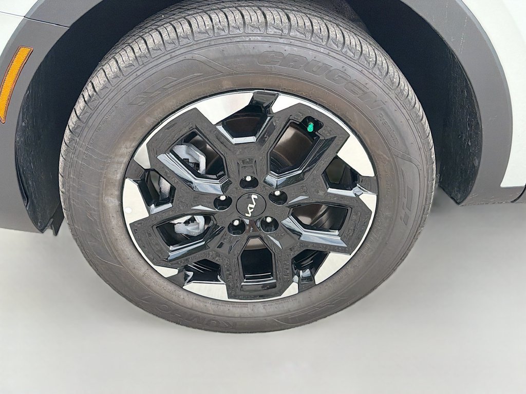 Certified Used 2026 White Kia S image 38