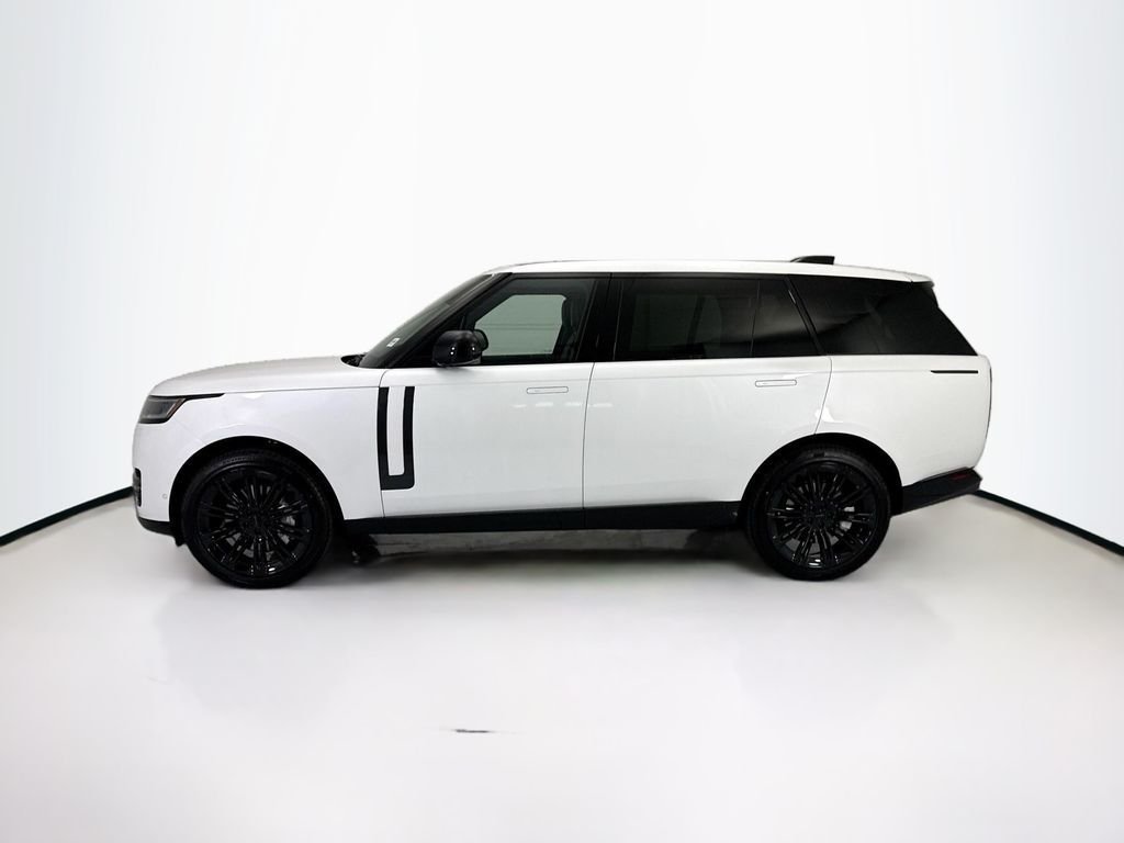 New 2026 Ostuni Pearl White LAND ROVER SE LWB 7-Seats / V8 image 8