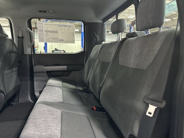 New 2027 White Ford XLT image 30