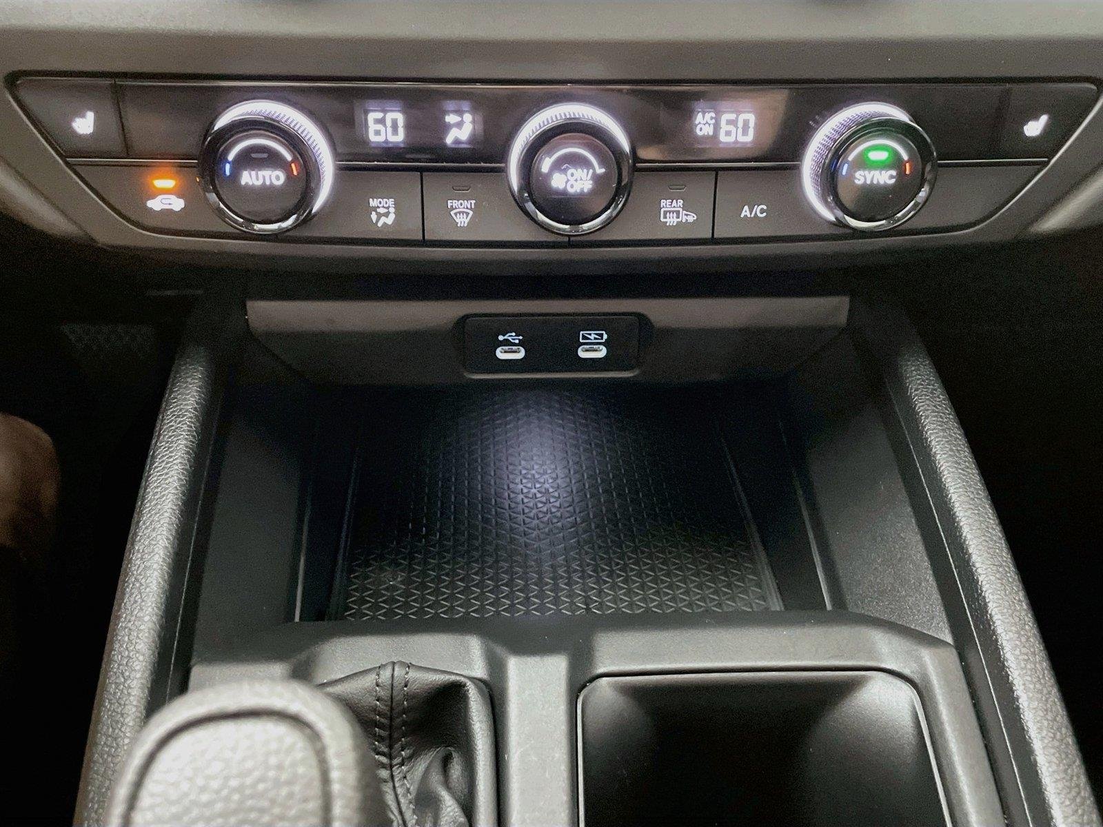 Used 2025 Solar Silver Metallic Honda SE image 19