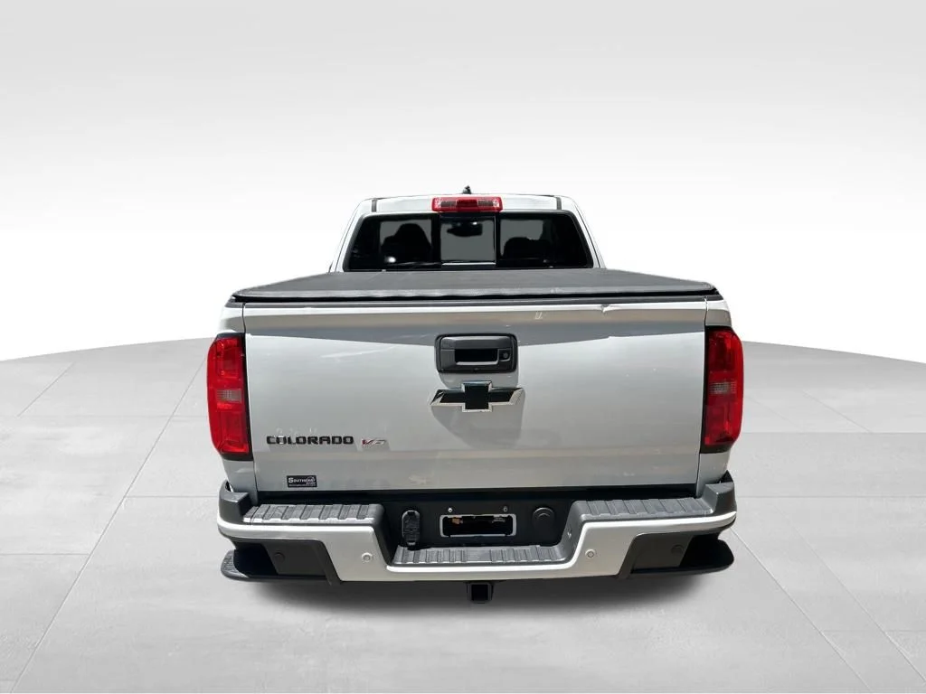 Used 2020 White Chevrolet Z71 image 4