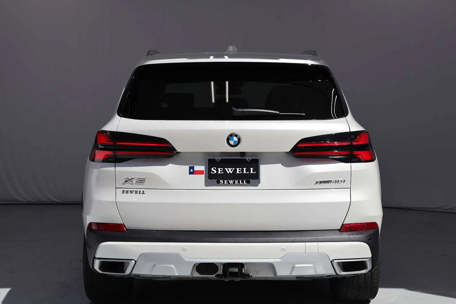 Certified Used 2026 Mineral White Metallic BMW xDrive40i image 8