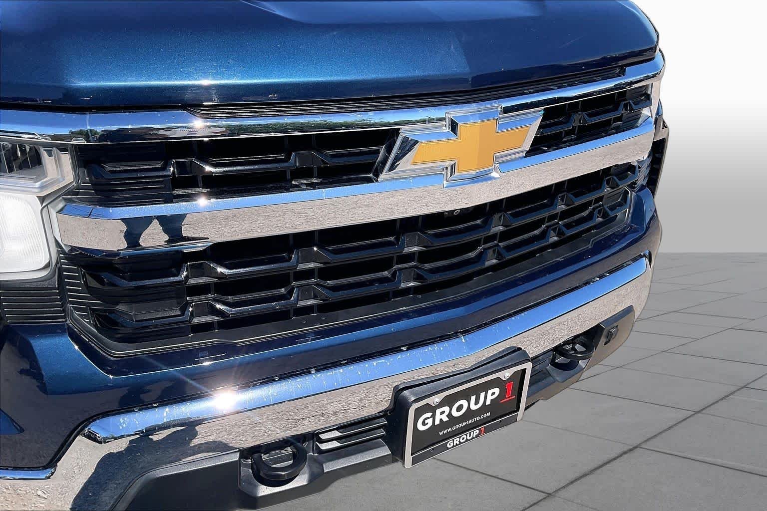 Used 2022 Northsky Blue Metallic Chevrolet LT image 29