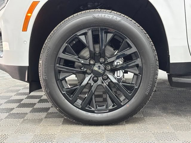 New 2026 Summit White GMC Elevation image 19