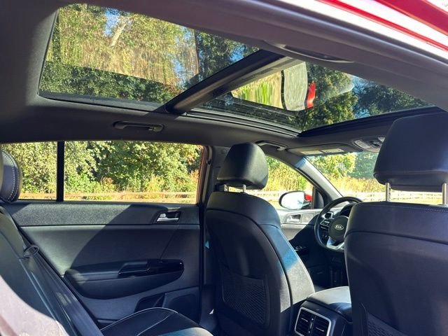Used 2021 Hyper Red Kia SX image 21