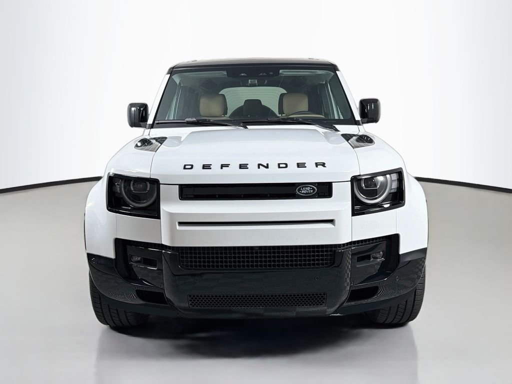 New 2026 Fuji White Land Rover X-Dynamic SE image 2