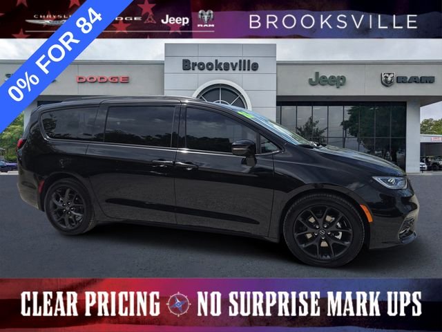 2026 Chrysler Pacifica Limited's photo
