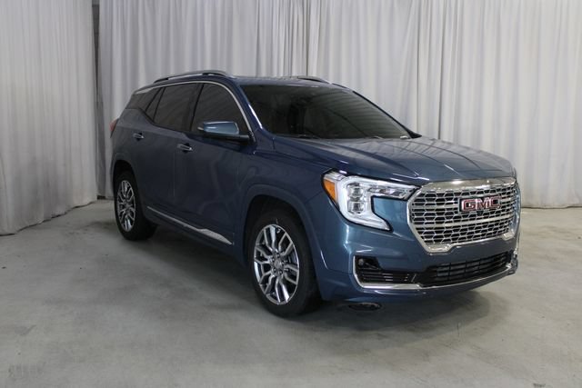 Used 2024 Downpour Metallic GMC Denali image 29