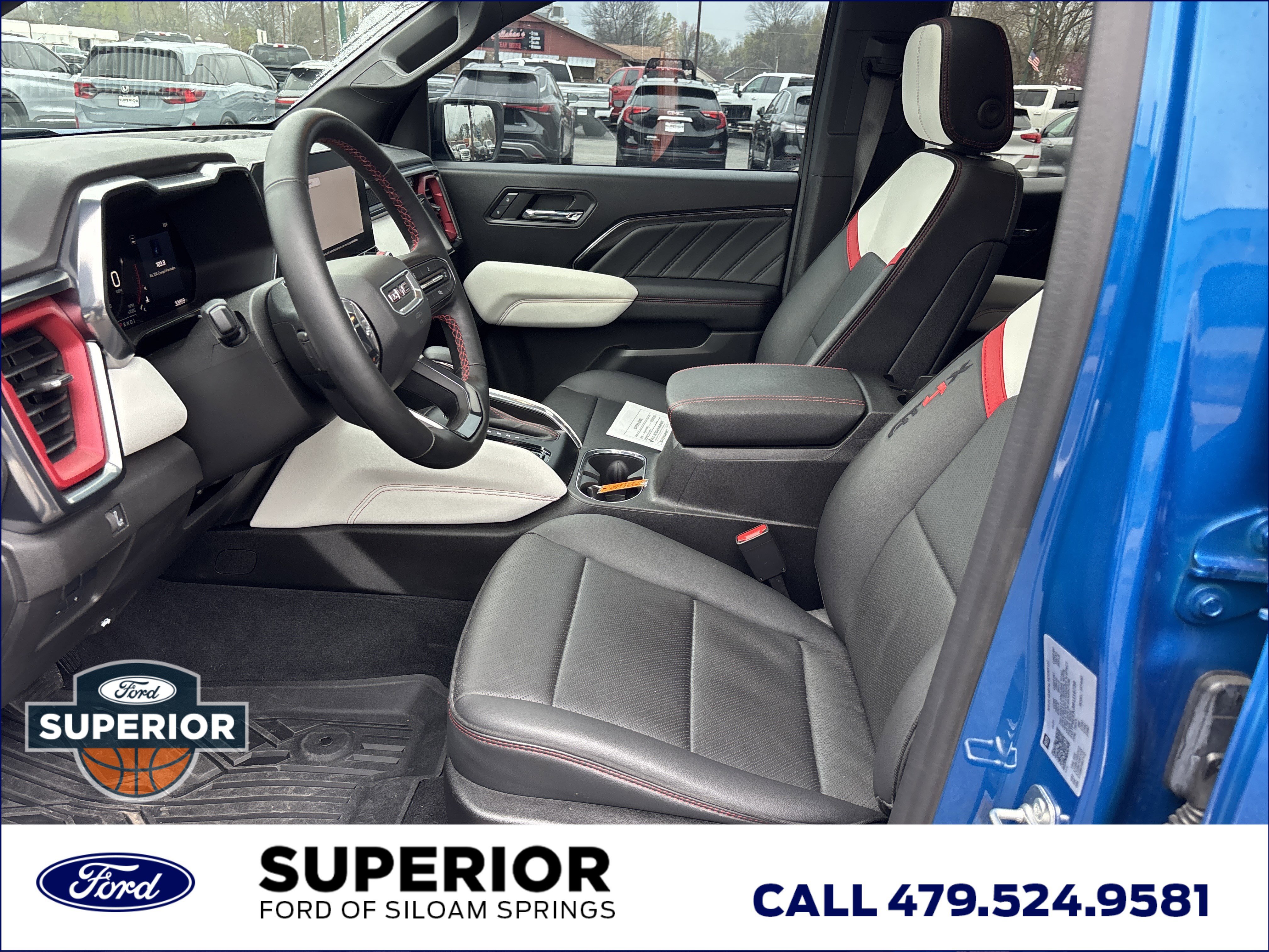 2024 GMC Canyon AT4X - Photo 17