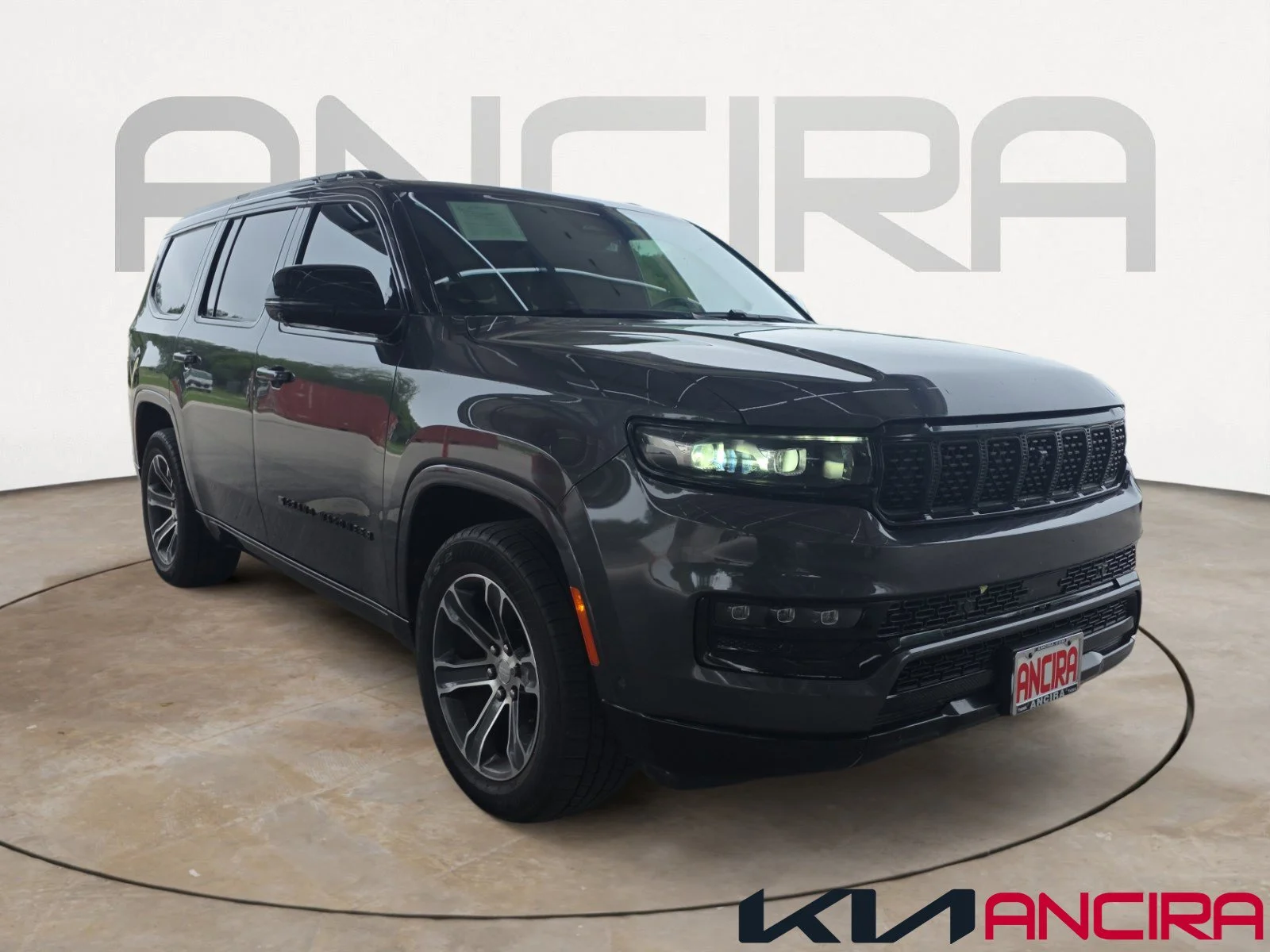 2023 Jeep Grand Wagoneer Series I 4WD's photo