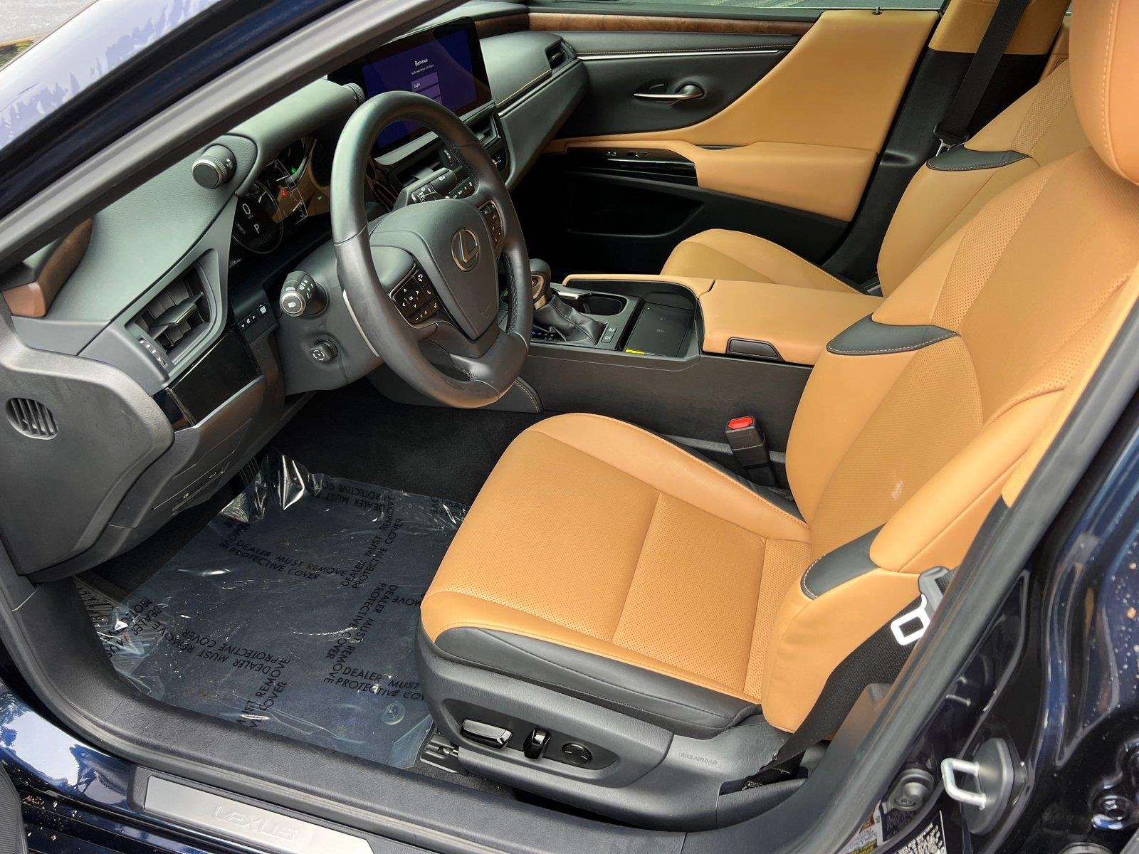 Used 2025 Nightfall Mica Lexus ES 300h image 9