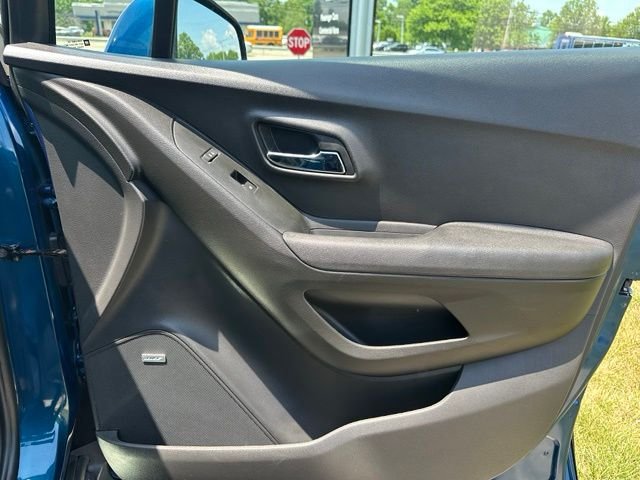 Used 2019 Blue Chevrolet Premier image 23