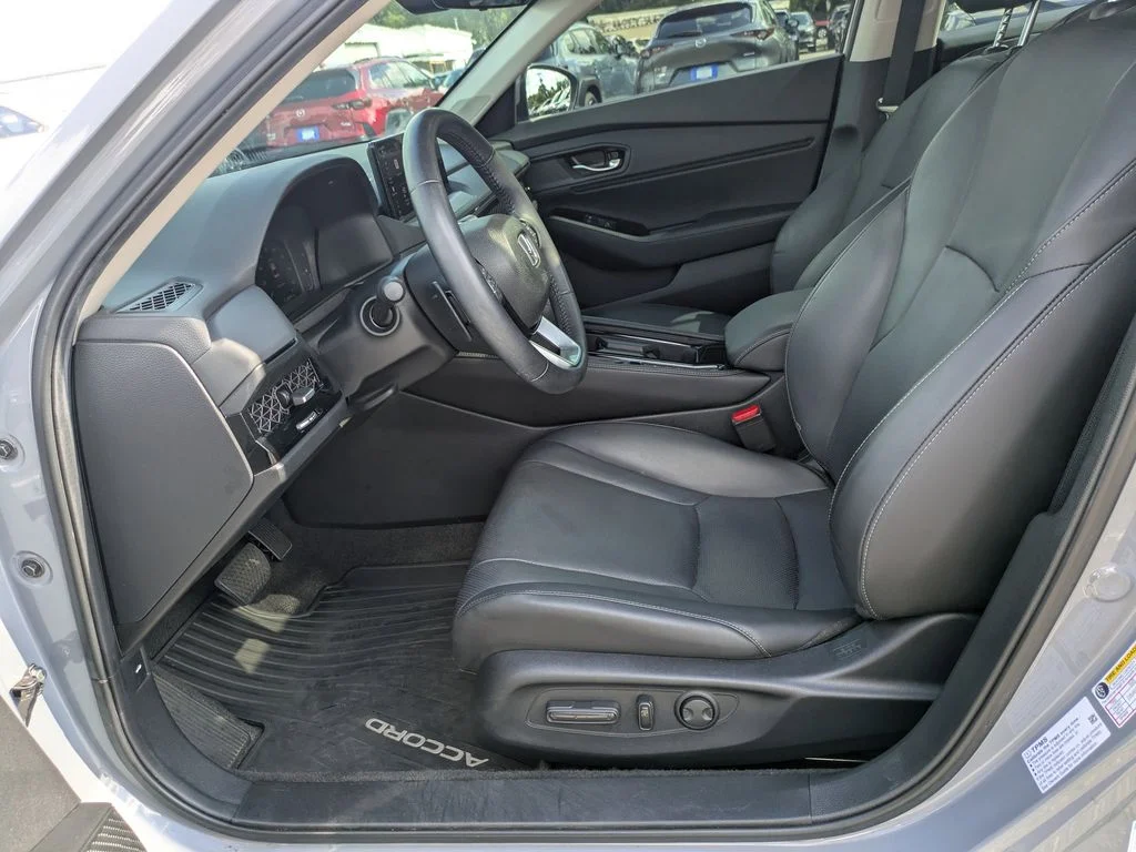 Certified Used 2024 Urban Gray Pearl Honda Touring image 13