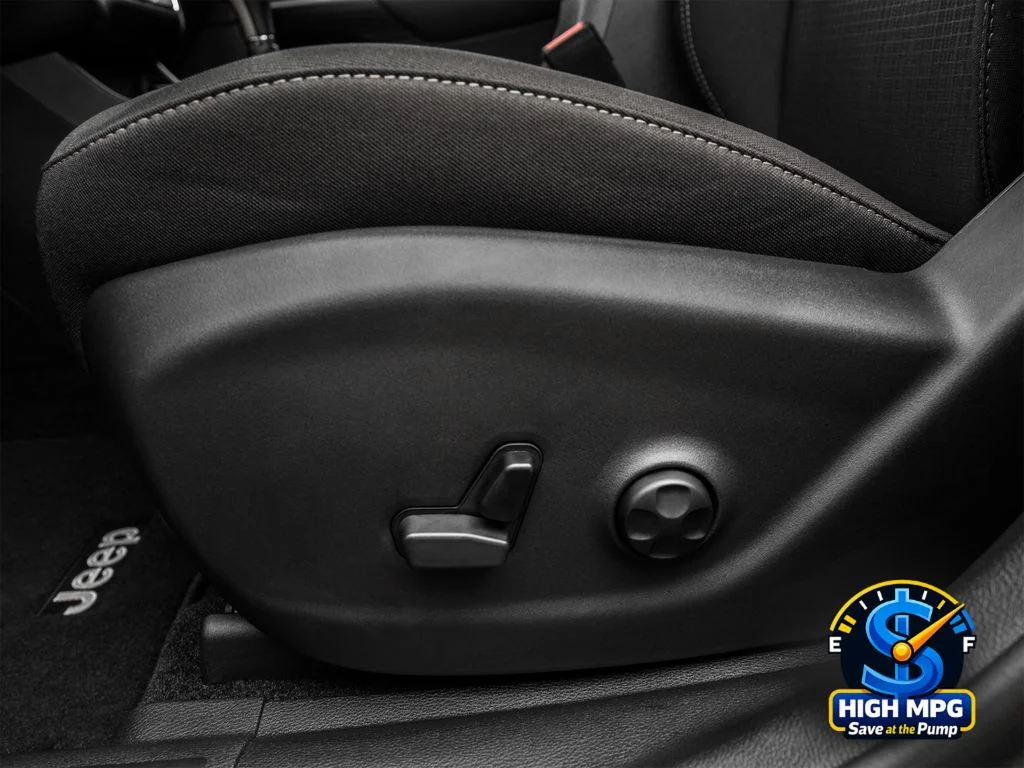 Used 2016 Black Jeep Latitude image 24