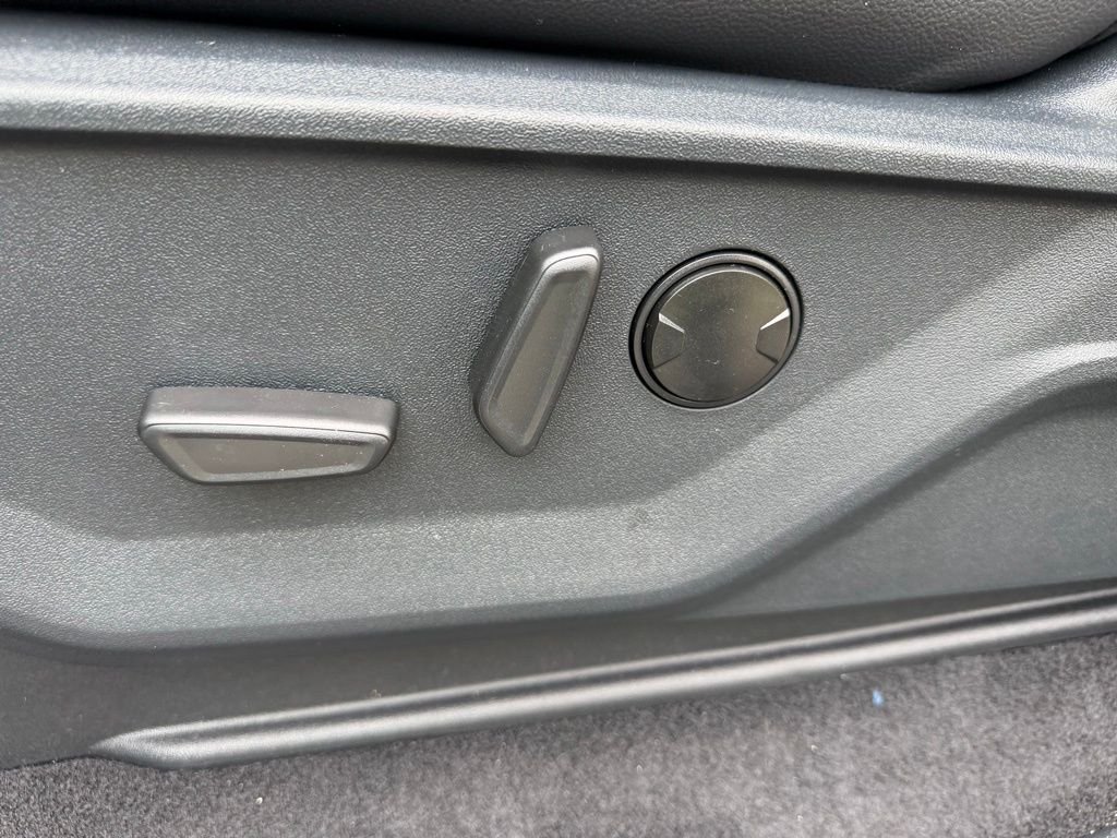 New 2026 Avalanche Ford Lariat® image 21