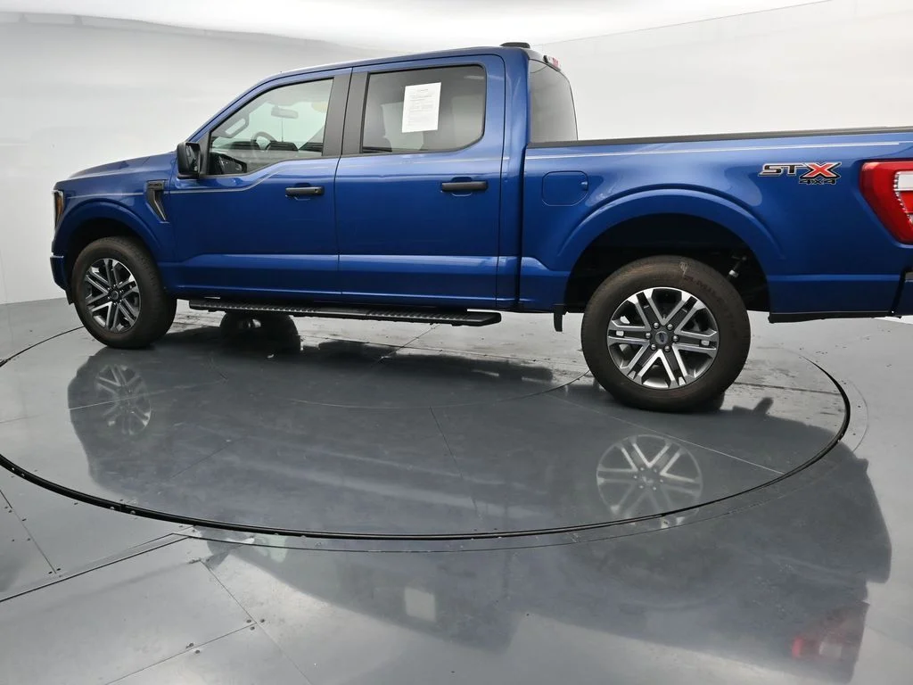 Used 2023 Blue Ford XL image 4