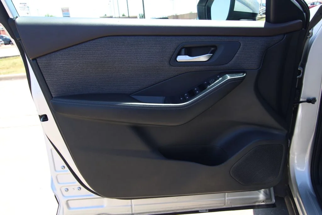 Used 2023 Silver Nissan SV image 37