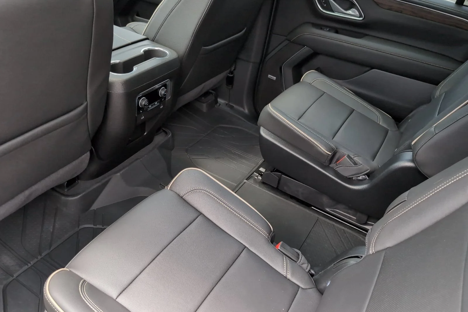 Used 2024 Midnight Blue Metallic Chevrolet Premier image 13