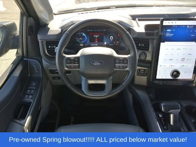 Used 2025 Black Ford Flash image 40