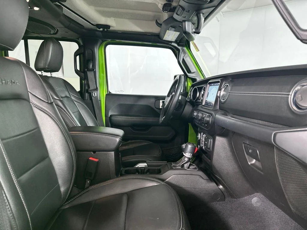 Used 2019 Mojito! Clearcoat Jeep Unlimited Sahara image 6