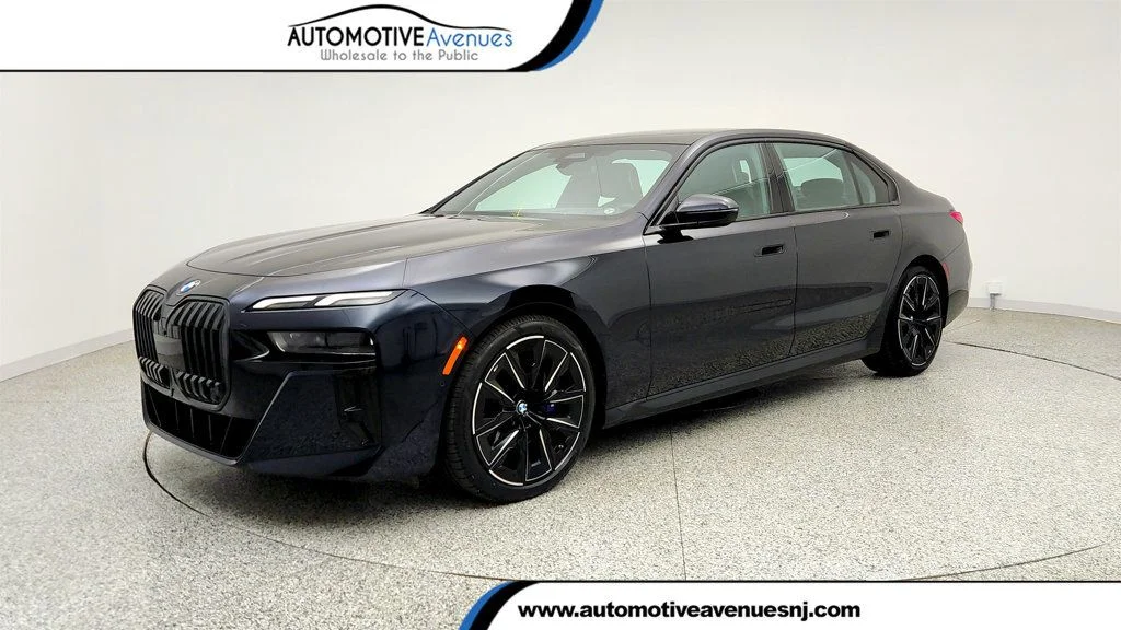 2023 BMW 7 Series 740i's photo