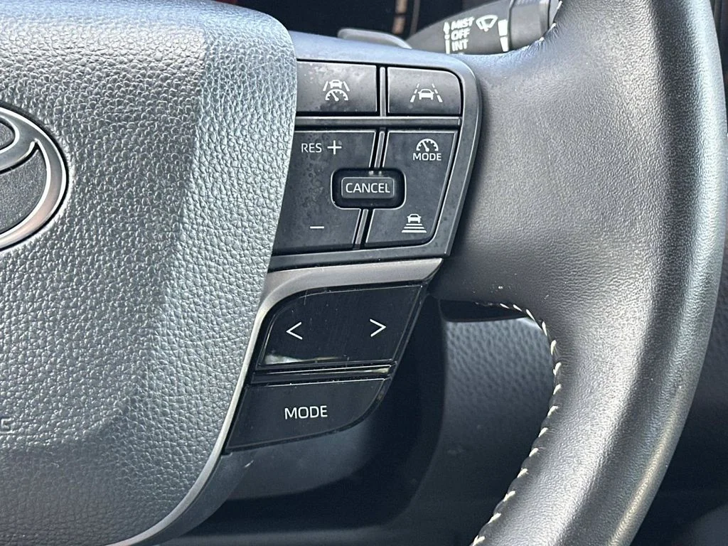 Certified Used 2025  Toyota SE image 30