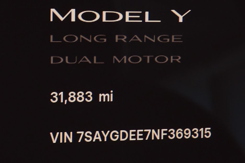 Used 2022 Pearl White Multi-Coat Tesla Long Range image 31