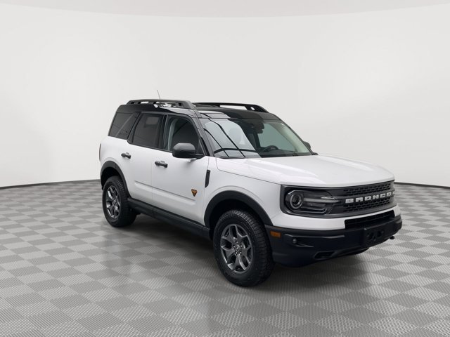 Used 2024 Oxford White Ford Badlands image 32