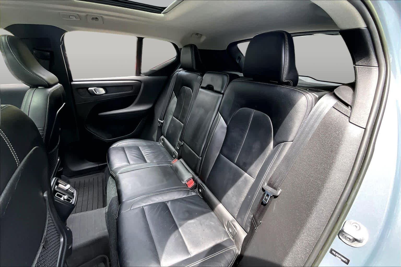 Used 2023  Volvo Plus Bright Theme image 20