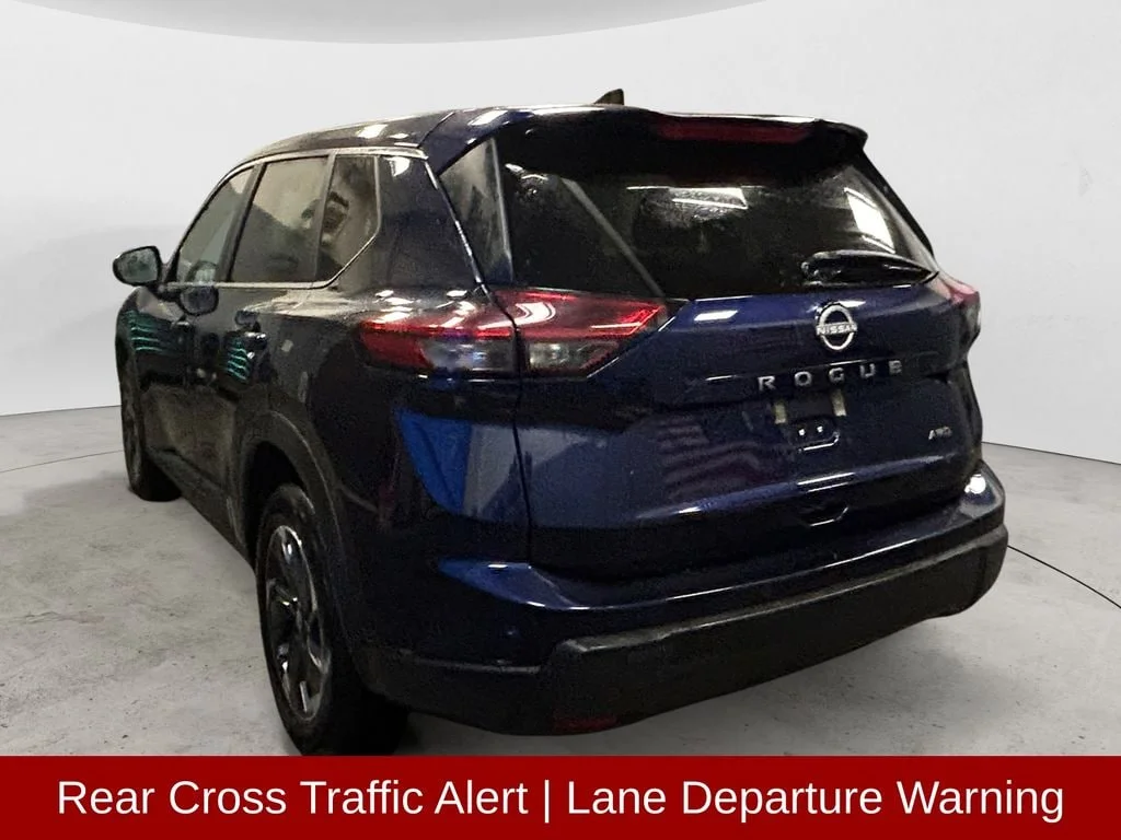 Used 2025 Deep Ocean Blue Pearl Nissan SV image 3
