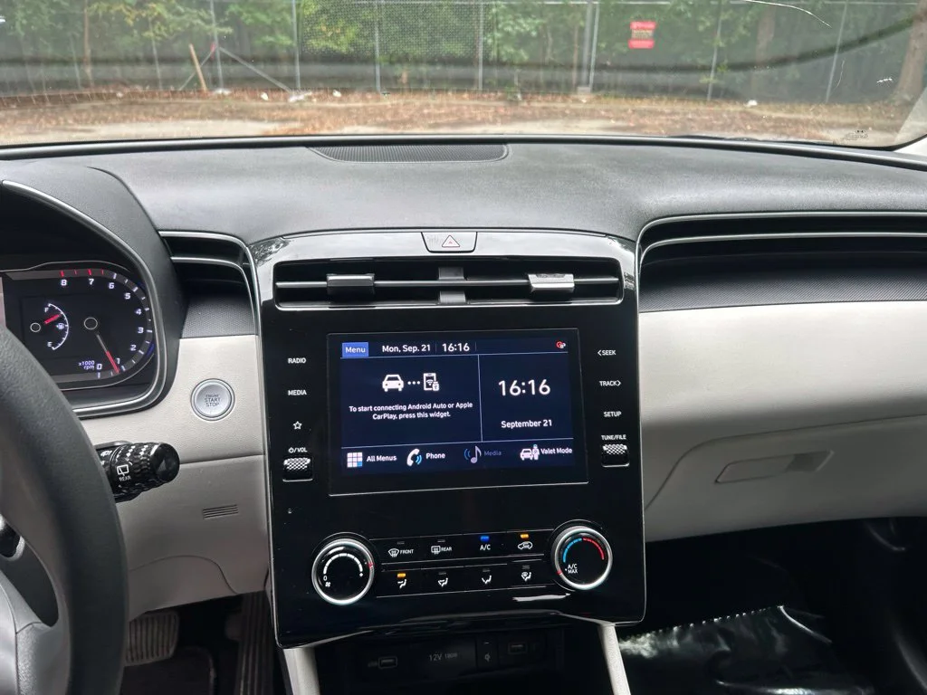 Used 2023 Gray Hyundai SEL image 19